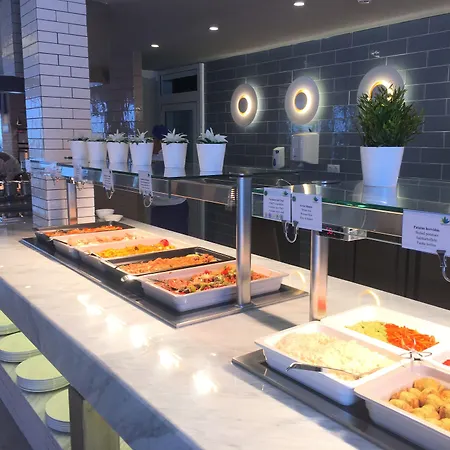 فندق Bluesea Village 4*