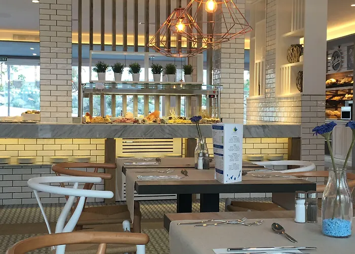 Szálloda Bluesea Village 4*