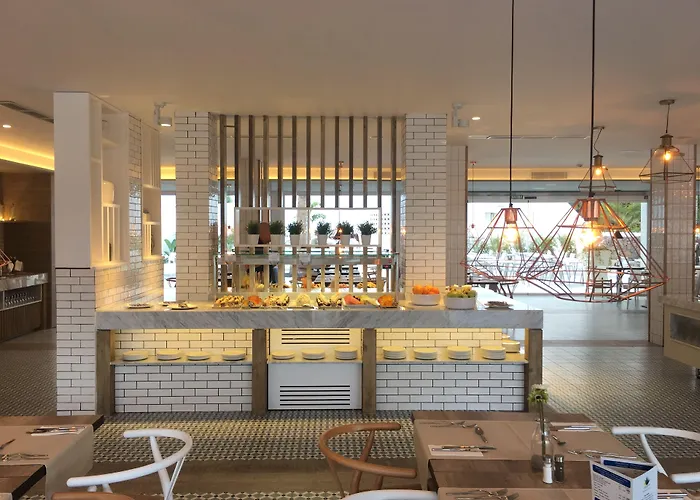 Bluesea Village Szálloda 4*