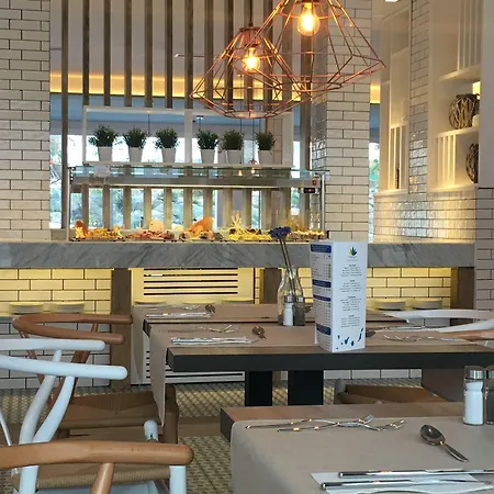 Szálloda Bluesea Village 4*